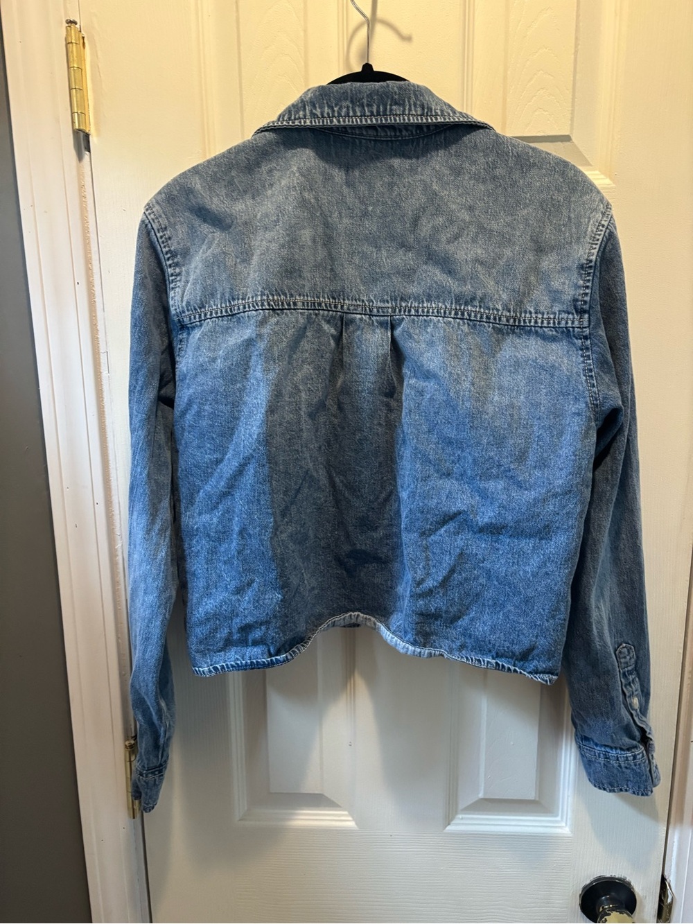 Universal Thread Blue Denim Shirt with Script Label - Picture 2 of 4
